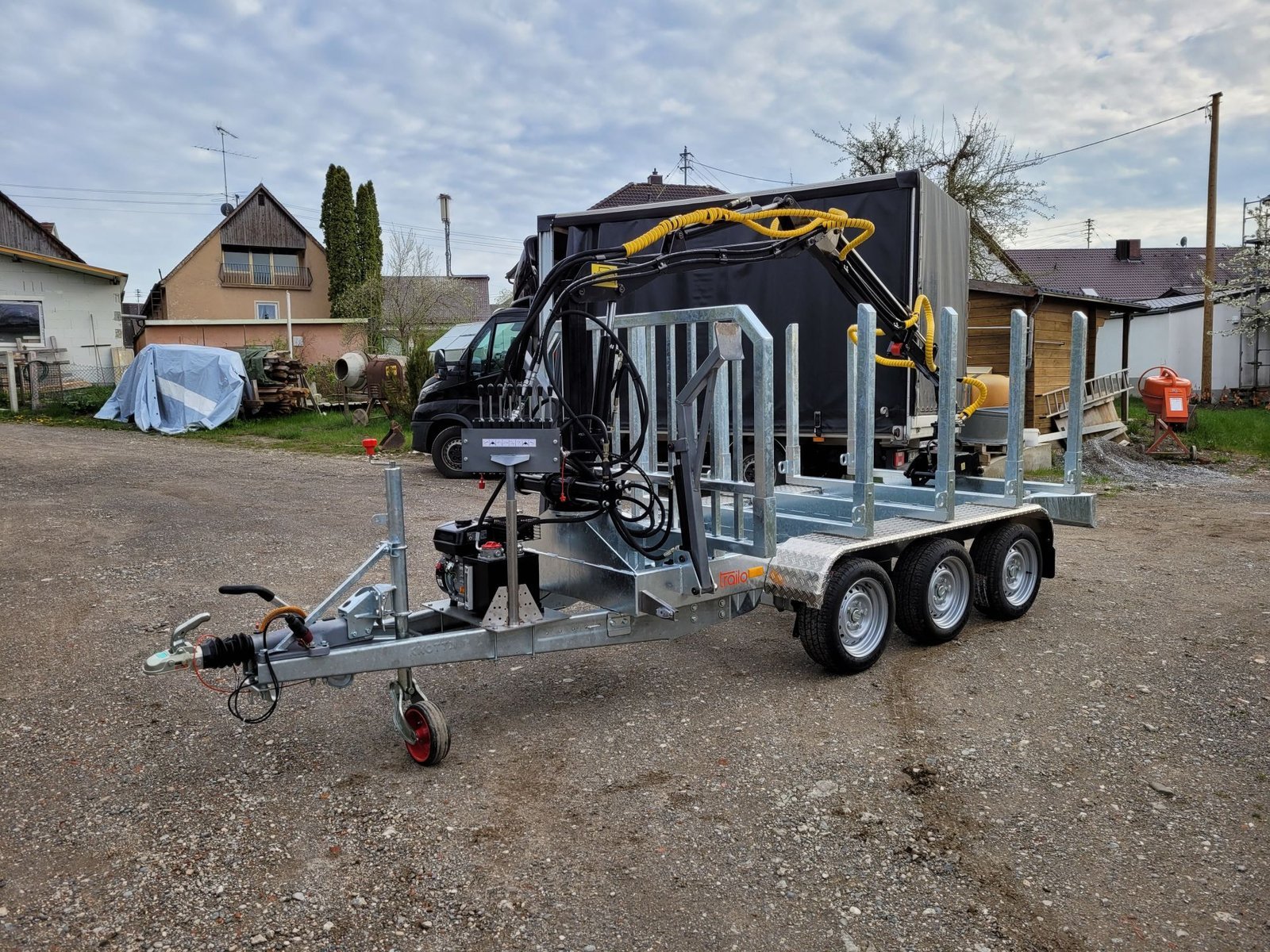 Remorque pour le transport de bois HT353017-K  Fendt